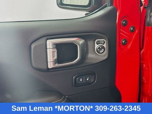 Used 2024 Jeep Wrangler Sahara w/ Technology Group image 18