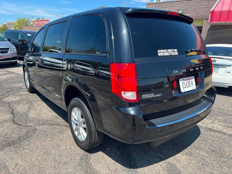 Used 2016 Dodge Grand Caravan SXT FWD image 15