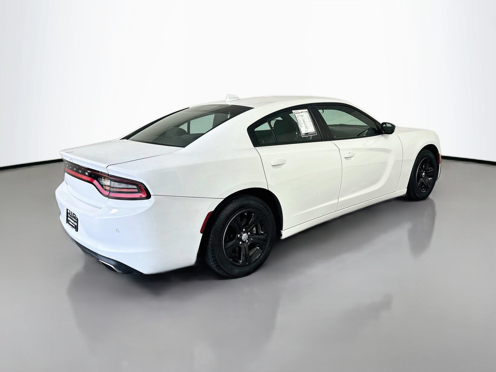 Used 2023 Dodge Charger SXT RWD image 7