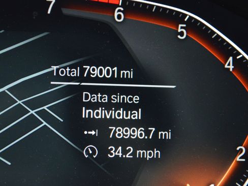 Used 2019 BMW 330i Sedan w/ M Sport Package image 17