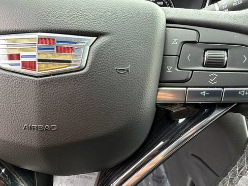Used 2023 Cadillac XT6 Premium Luxury AWD/4WD image 20