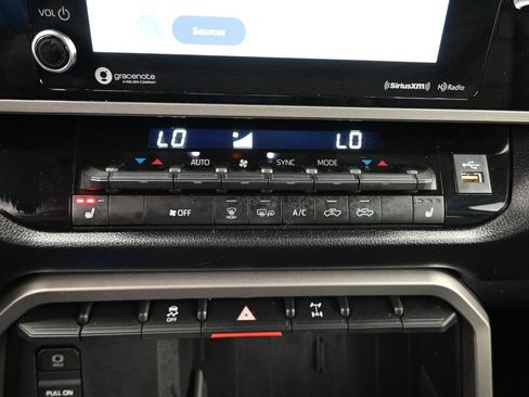 Used 2022 Toyota Tundra SR5 image 12