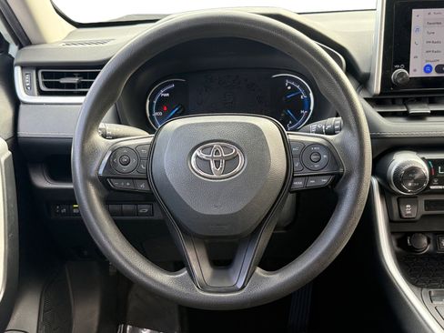 Used 2024 Toyota RAV4 XLE w/ Convenience Package image 12
