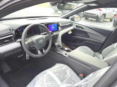 New 2026 Toyota Camry SE image 9