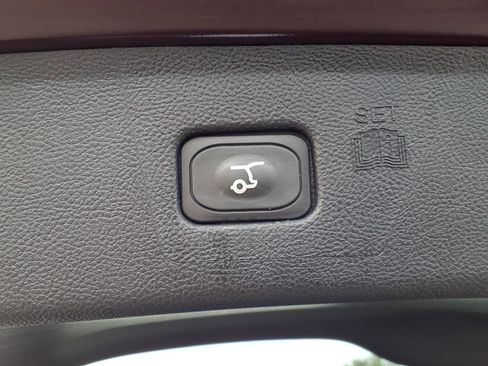 Used 2024 Ford Edge SEL w/ Convenience Package image 11