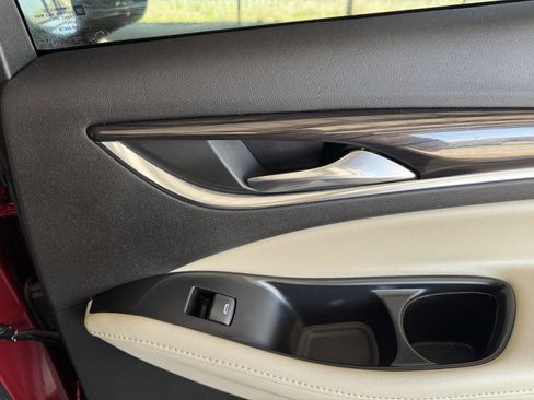 Used 2021 Buick Enclave Essence w/ Sound and Sites Package image 38