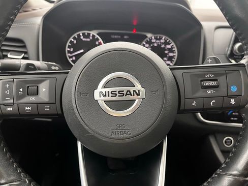 Used 2021 Nissan Rogue SV w/ Premium Package image 14