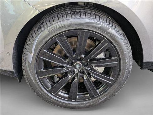 Certified 2025 Land Rover Range Rover SE AWD/4WD image 20