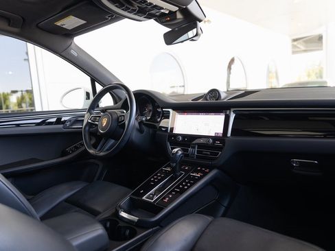 Certified 2023 Porsche Macan image 26