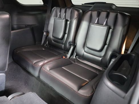 Used 2018 Ford Explorer Sport w/ Equipment Group 401A image 29