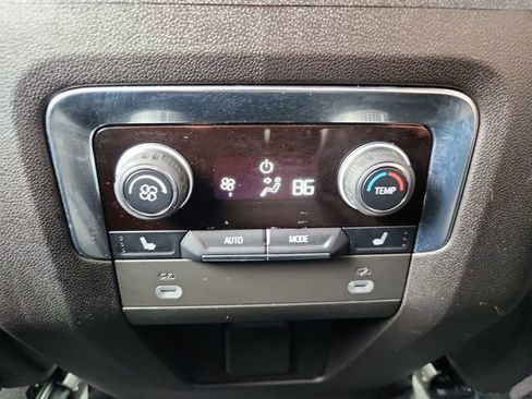 Used 2023 Chevrolet Tahoe Z71 w/ Z71 Off-Road Package AWD/4WD image 21
