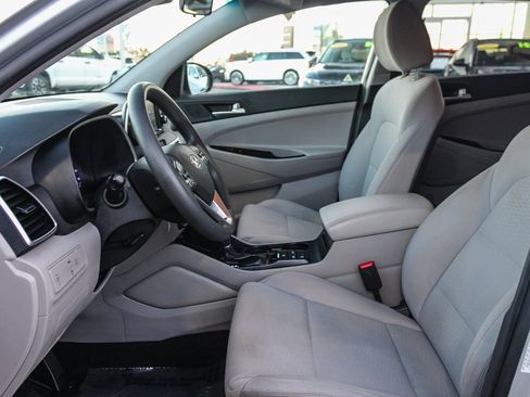Used 2019 Hyundai Tucson SE image 19