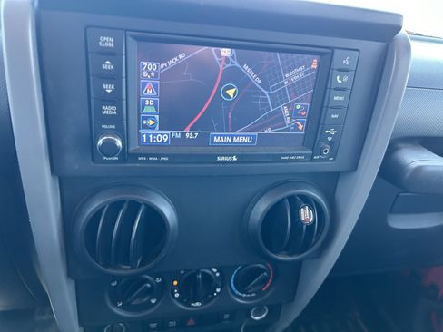 Used 2008 Jeep Wrangler Unlimited Rubicon w/ Trailer Tow Group AWD/4WD image 15