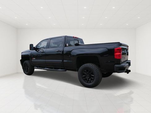 Used 2018 Chevrolet Silverado 2500 LTZ w/ Duramax Plus Package AWD/4WD image 4