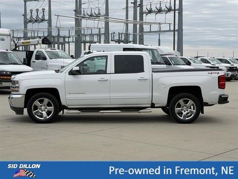 Used 2017 Chevrolet Silverado 1500 LT w/ All Star Edition AWD/4WD image 8