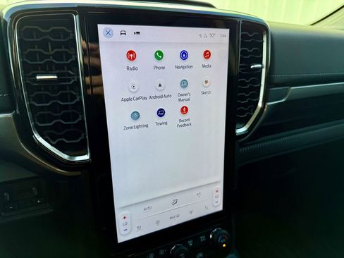 Used 2024 Ford Ranger Lariat w/ FX4 Off-Road Package image 24