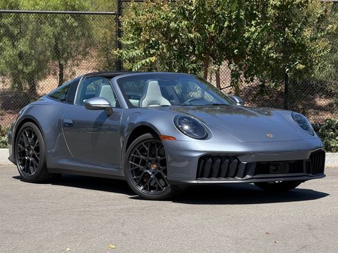 Used 2026 Porsche 911 Targa 4 GTS AWD/4WD image 9