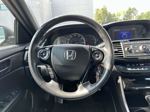 Used 2017 Honda Accord Sport Special Edition image 11