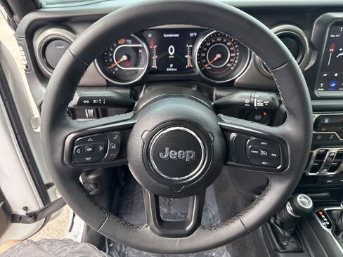 Certified 2023 Jeep Wrangler Unlimited Sport AWD/4WD image 10