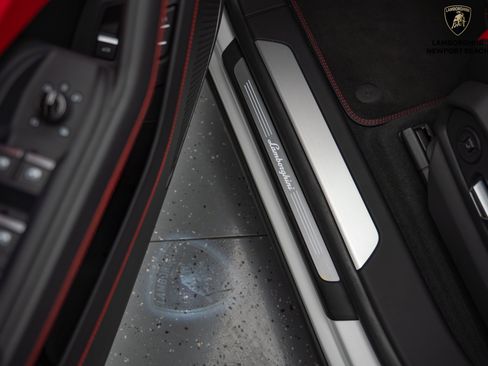 Used 2024 Lamborghini Urus S image 27