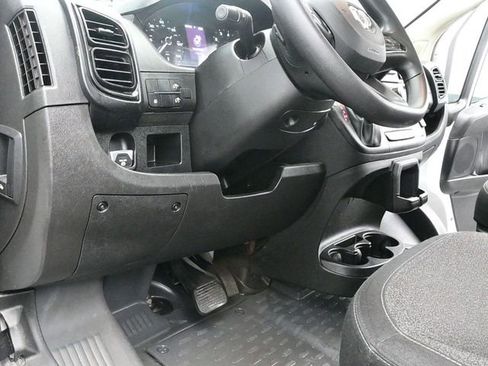 Used 2025 RAM ProMaster 2500 w/ Convenience Group image 21