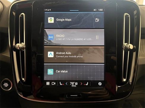 Used 2024 Volvo XC40 B5 Core image 28