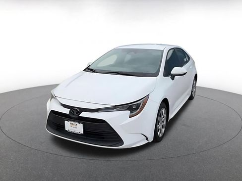 Used 2023 Toyota Corolla LE image 7