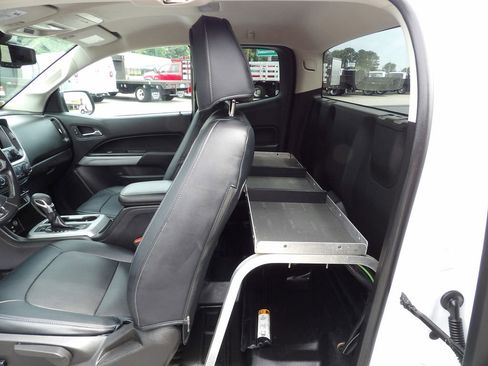 Used 2022 Chevrolet Colorado LT w/ Fleet Safety Package RWD image 28