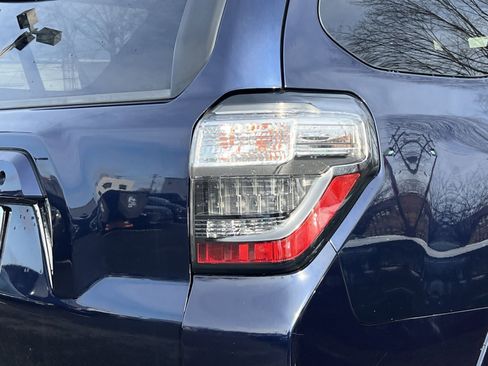 Used 2020 Toyota 4Runner SR5 image 27