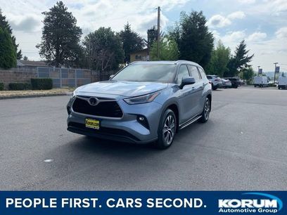 Used 2023 Toyota Highlander XLE