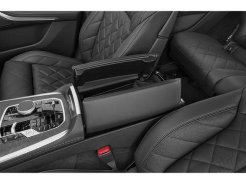 Certified 2026 BMW X7 xDrive40i w/ M Sport Package image 16