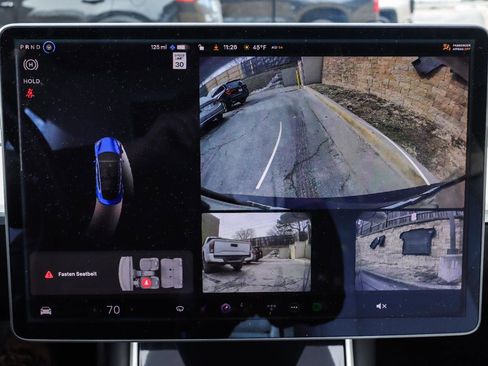 Used 2019 Tesla Model 3 Standard Range Plus image 8