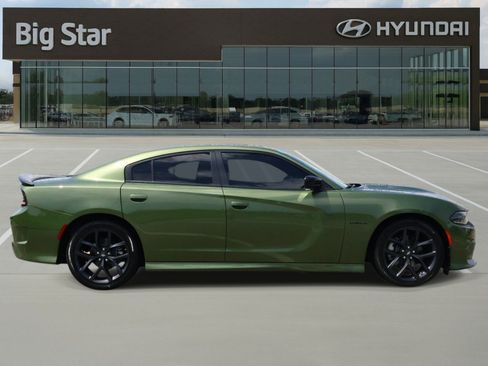 Used 2022 Dodge Charger R/T w/ Blacktop Package RWD image 5
