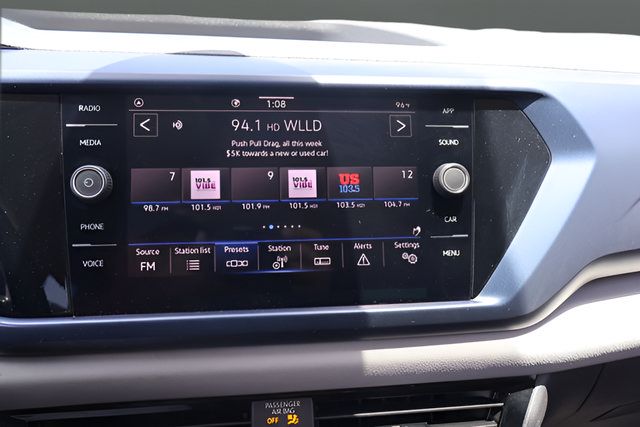 Certified 2023 Volkswagen Taos SE FWD image 23
