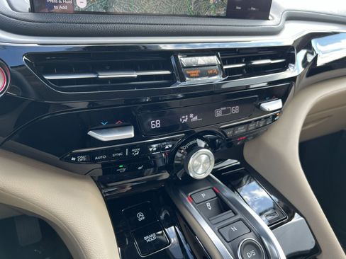 New 2026 Acura MDX SH-AWD image 18
