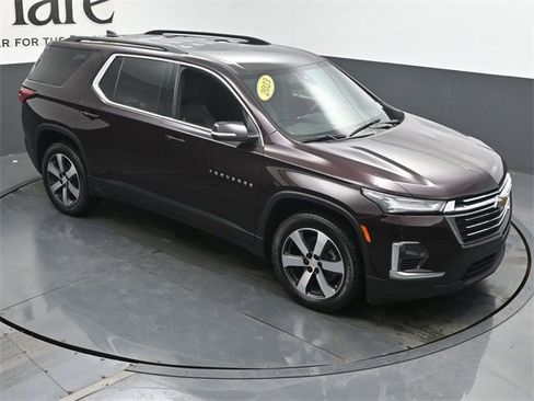 Used 2023 Chevrolet Traverse LT w/ LT Premium Package image 47