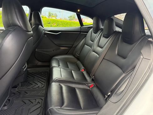 Used 2021 Tesla Model S Long Range Plus image 14