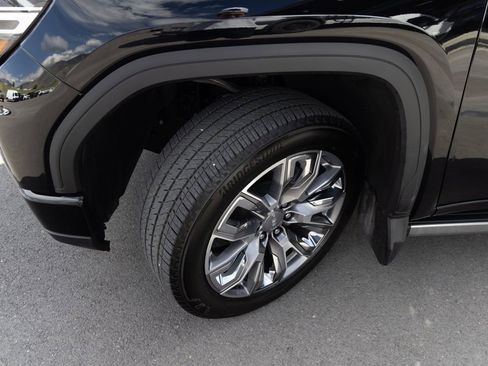 Used 2024 GMC Sierra 1500 Denali w/ Denali Reserve Package AWD/4WD image 9