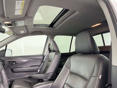 Used 2023 Honda Ridgeline RTL image 13