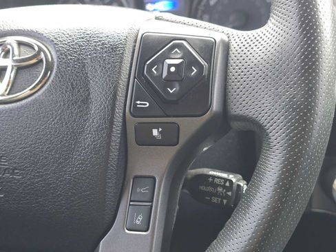 Used 2022 Toyota Tacoma TRD Off-Road w/ Technology Package AWD/4WD image 26