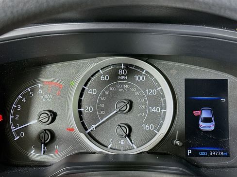 Used 2022 Toyota Corolla LE image 19