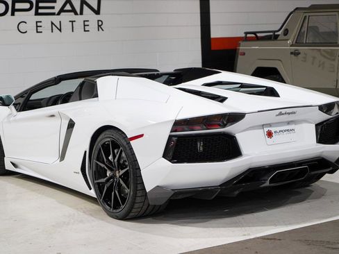 Used 2014 Lamborghini Aventador LP 700-4 image 38