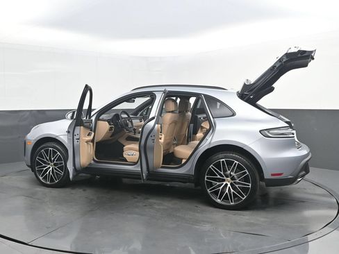 New 2026 Porsche Macan AWD/4WD image 43