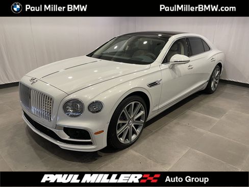 Used 2020 Bentley Flying Spur W12 image 1
