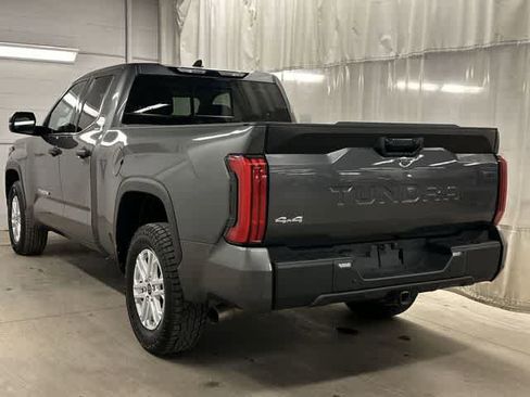 Used 2022 Toyota Tundra SR5 w/ SR5 Convenience Package AWD/4WD image 29