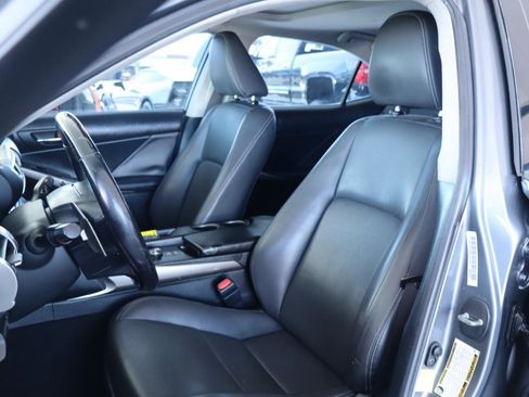Used 2016 Lexus IS 200t RWD image 16