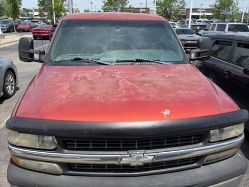 Used 2001 Chevrolet Silverado 2500 LS w/ Firm Ride Suspension Pkg AWD/4WD image 2