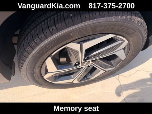 Used 2024 Hyundai Tucson Limited AWD/4WD image 9