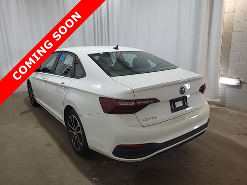 Used 2024 Volkswagen Jetta Sport FWD image 5