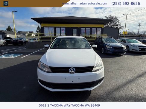 Used 2011 Volkswagen Jetta SE image 3
